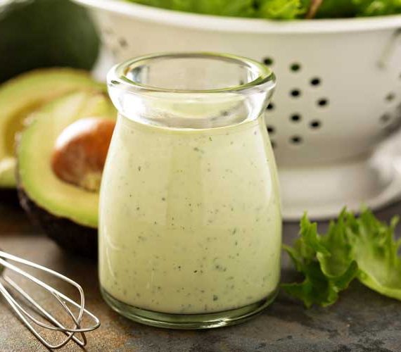 Avocado dressing maken