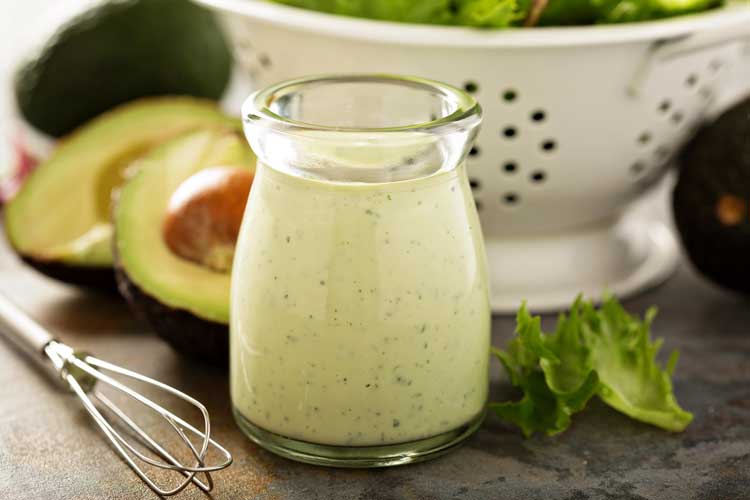 Avocado dressing maken