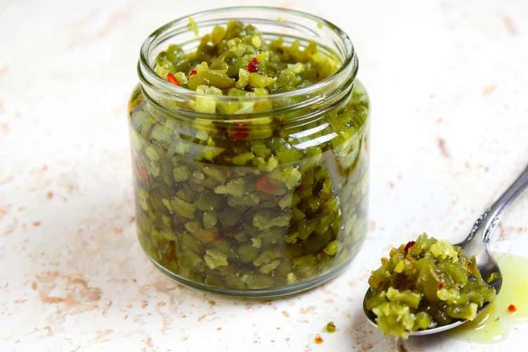 Pikante sweet pickle relish maken