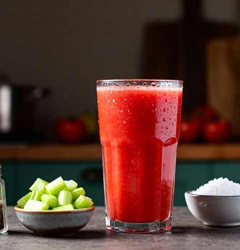 Tomatensmoothie maken