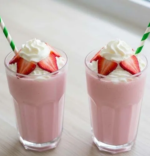 Aardbei banaan milkshake maken