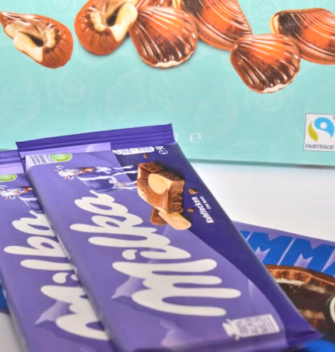 Diverse soorten chocolade bij elkaar.