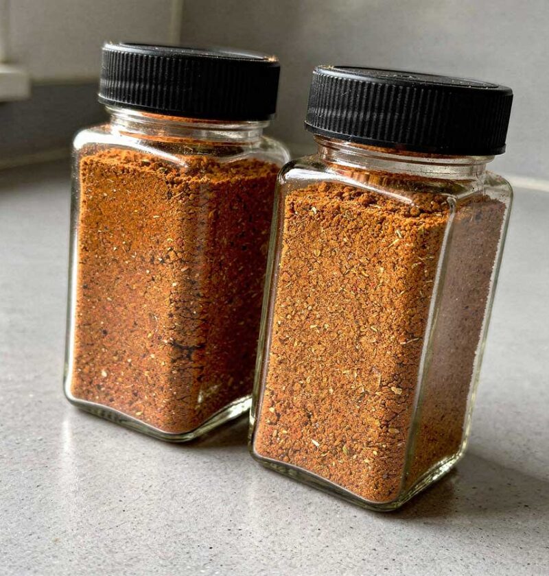 2 kruidenpotjes vol met fajita kruiden.