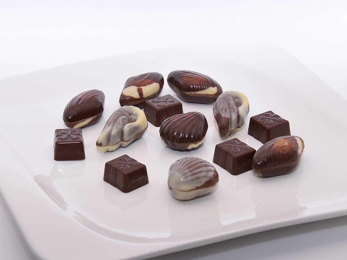 2 Verschillende chocolade bonbons, die ik vast niet lang bewaar.