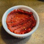 Patatas bravas kruiden maken